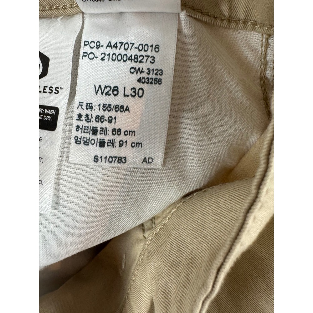 Levis 94 Baggy Cargo Pants Womens 26x30 Tan Khaki Mid Rise NWT - Picture 8 of 16
